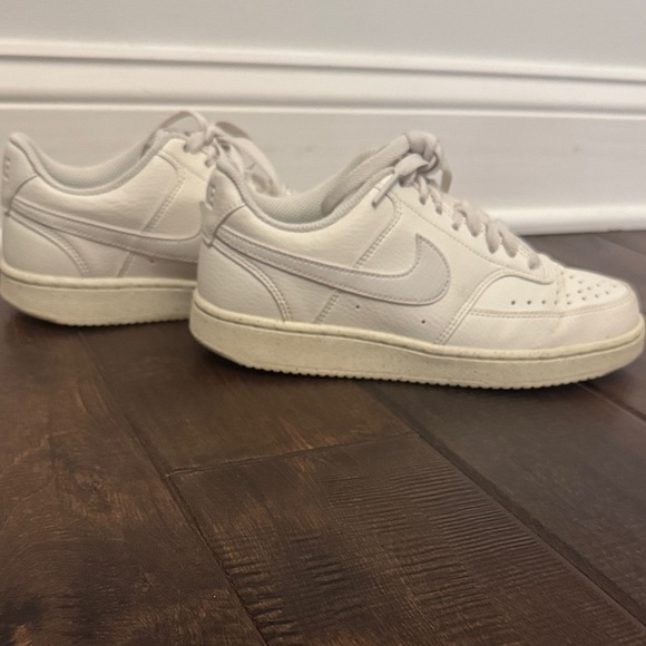 Nike Shoes - Nike White Low-Top Sneakers